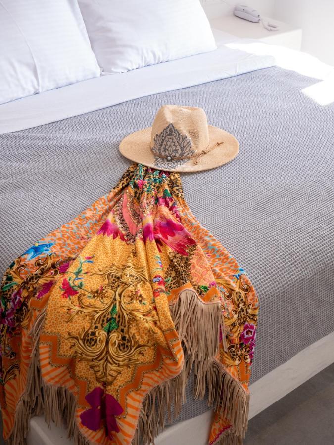 Blackrock Suites Karterados  Dış mekan fotoğraf