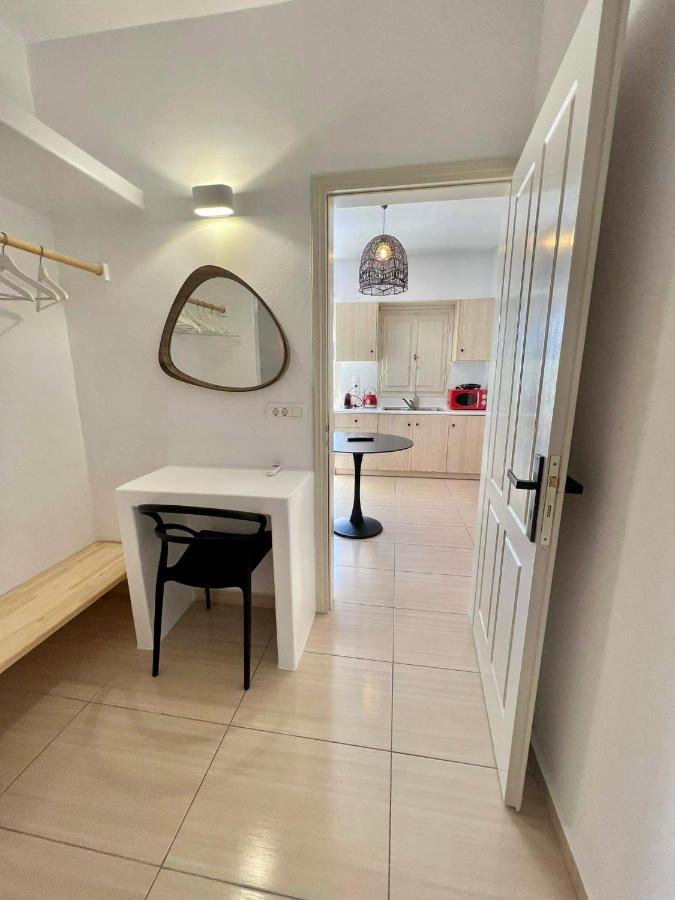 Blackrock Suites Karterados  Dış mekan fotoğraf
