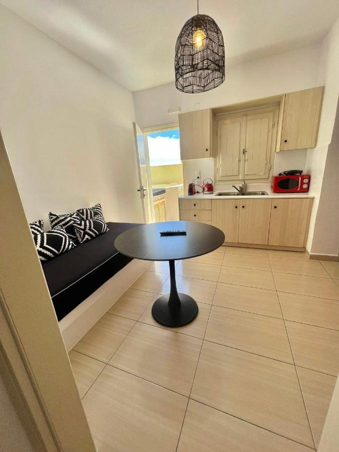 Blackrock Suites Karterados  Dış mekan fotoğraf
