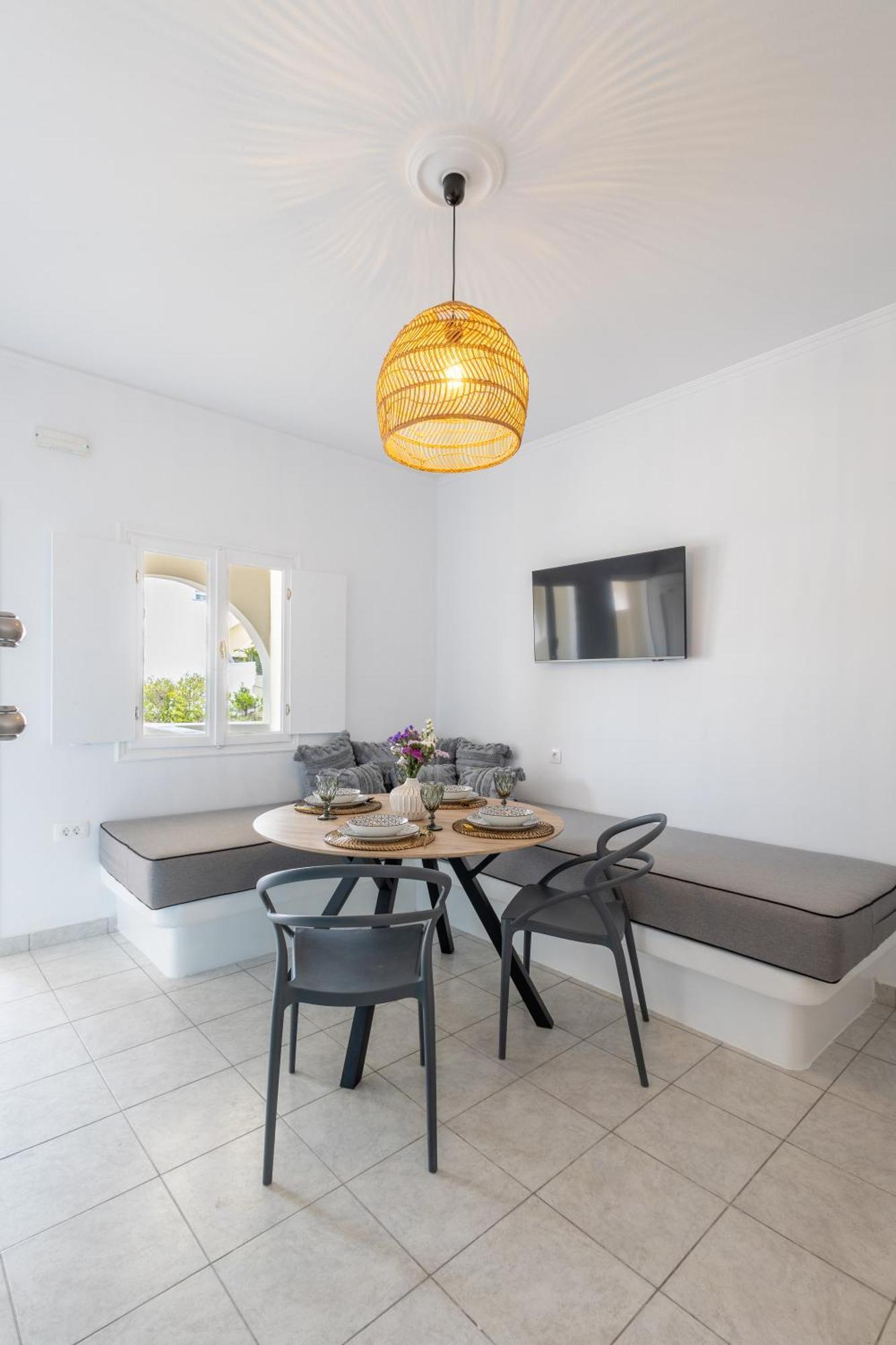 Blackrock Suites Karterados  Dış mekan fotoğraf