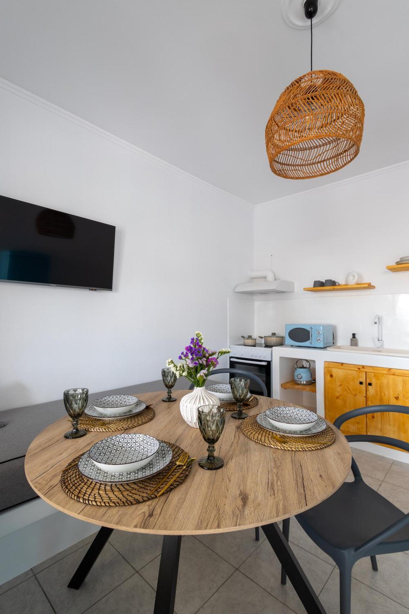 Blackrock Suites Karterados  Dış mekan fotoğraf